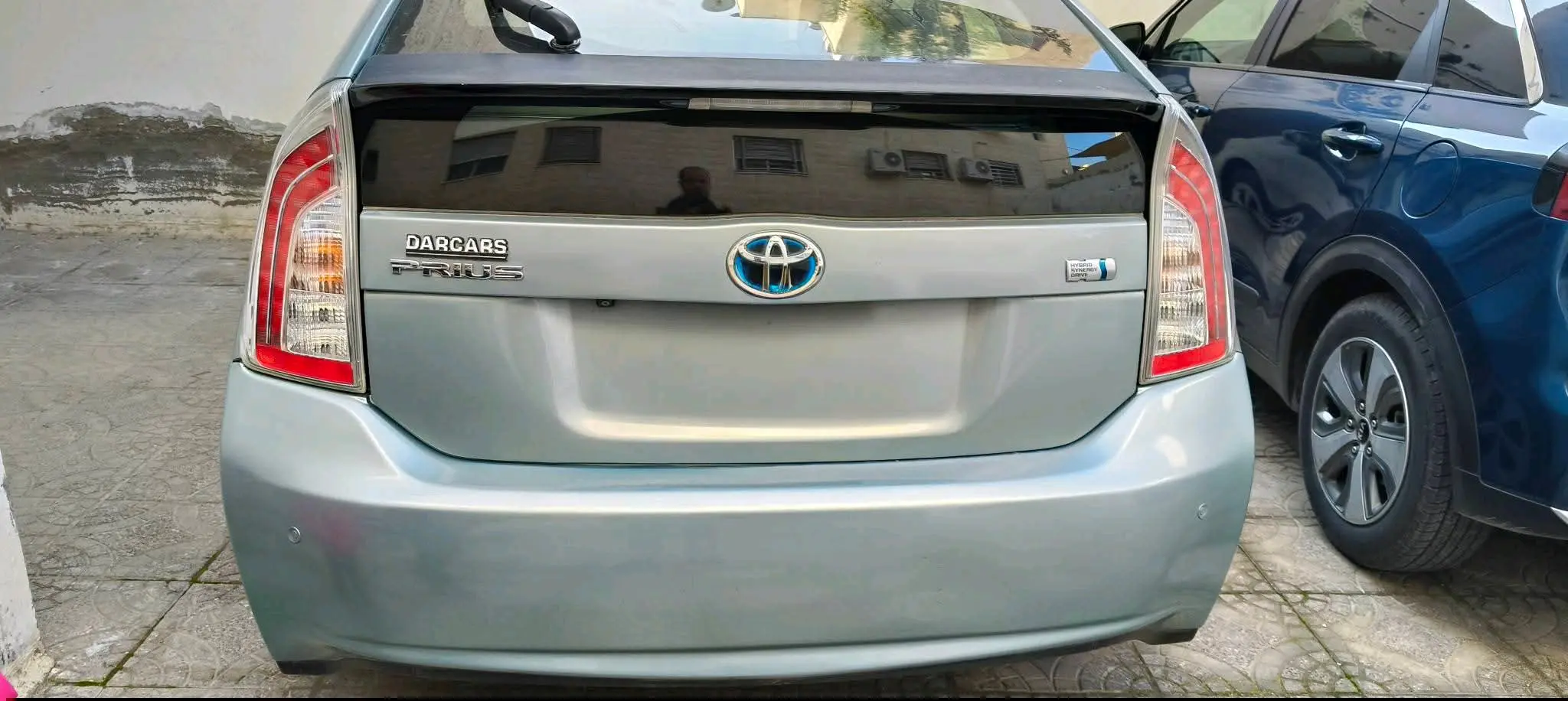 تويوتا بريوس موديل 2012