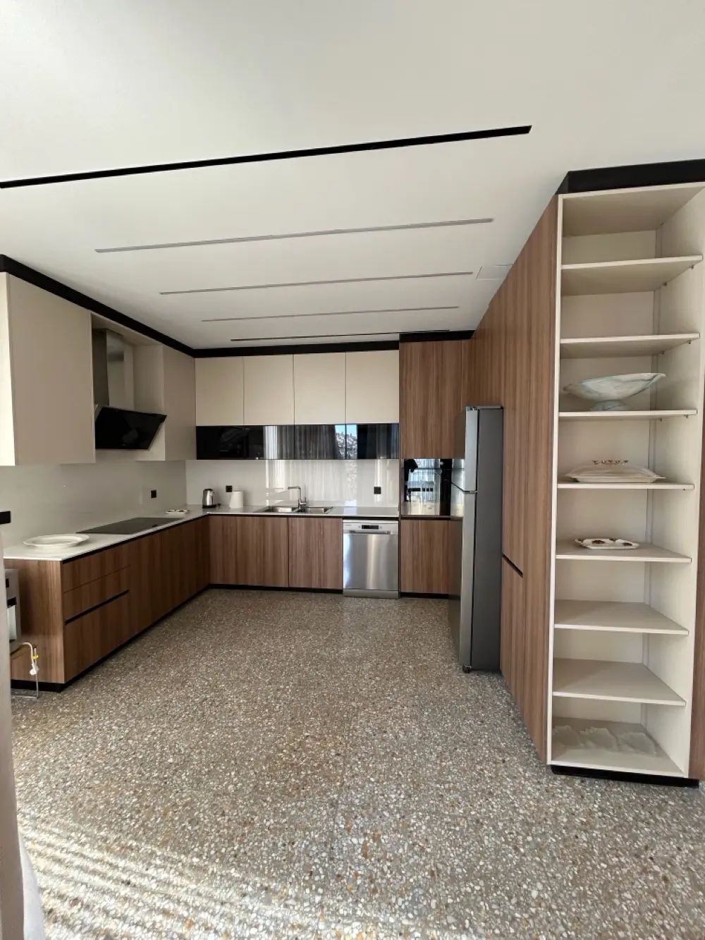 *Brand-New Furnished Apartments for Rent — Near Rainbow Street / 1st Circle (Rea