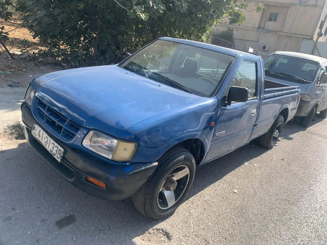 ايسوزو للبيع موديل ٢٠٠٠