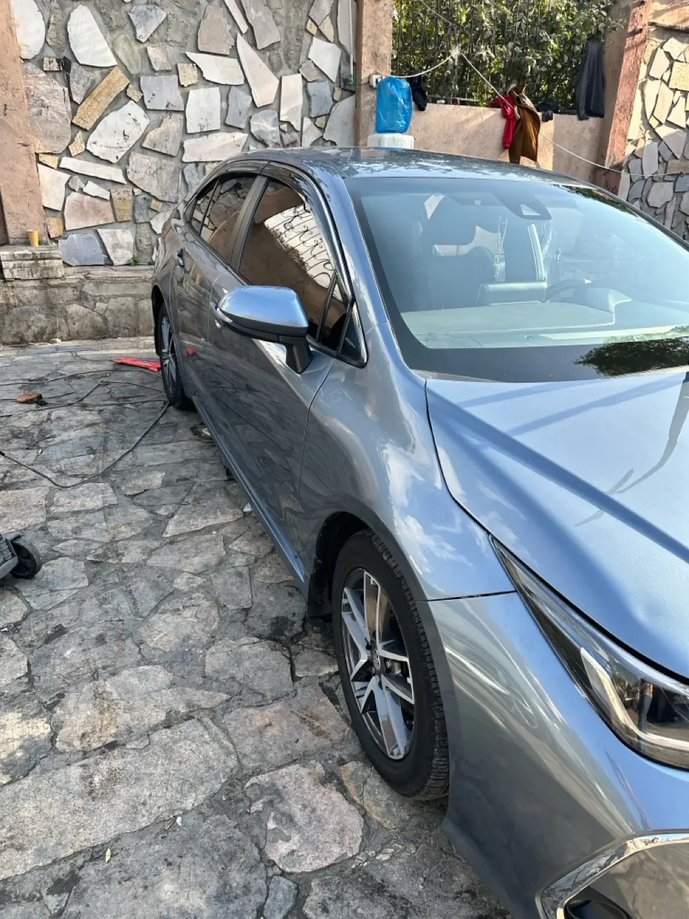 كورولا هايبرد بسعر حرق ١٢٥٠٠